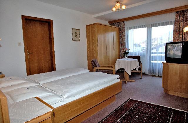 Hotel Helga Seefeld in Tirol Oda fotoğraf